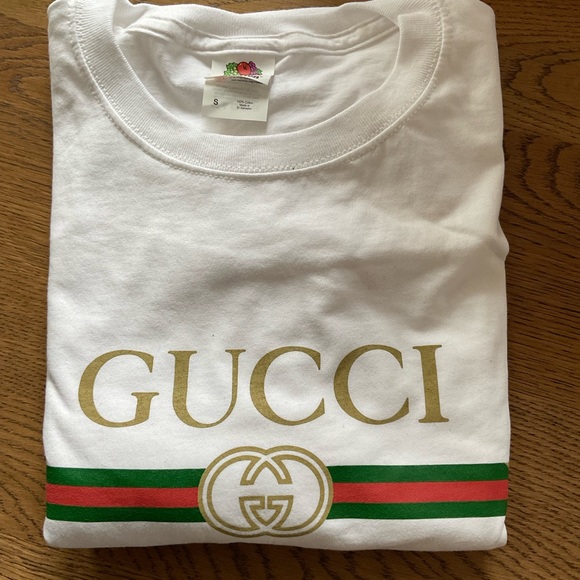 Fruit of the loom Vintage GUCCI Shirt . Small. New - Picture 2 of 3